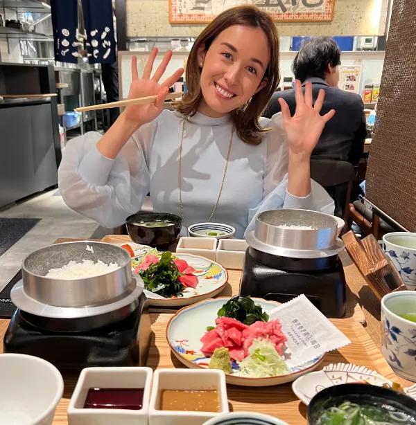 食事を楽しむ様子